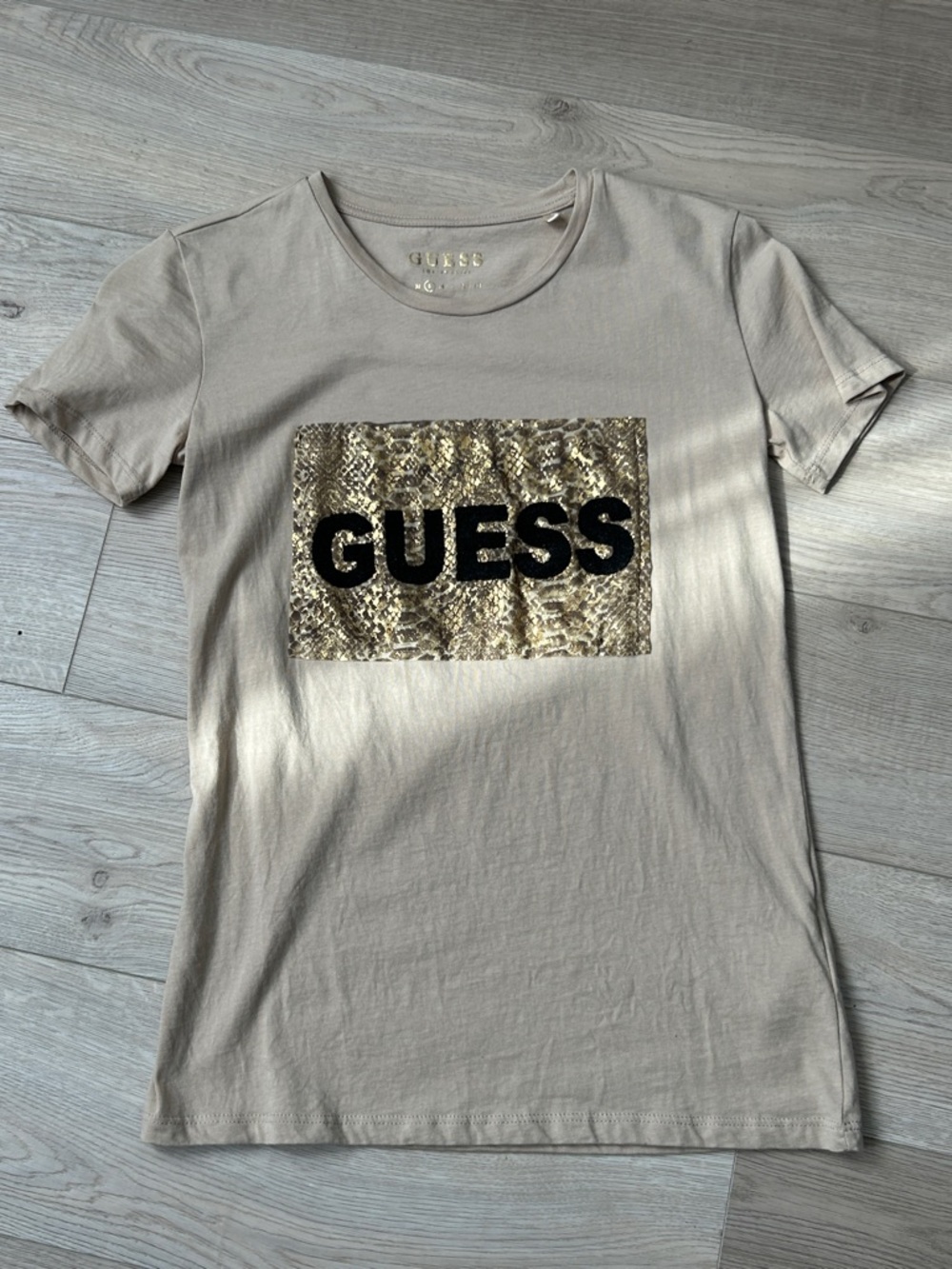 GUESS Beige Short-Sleeve Tee with Gold Snake-Print Logo